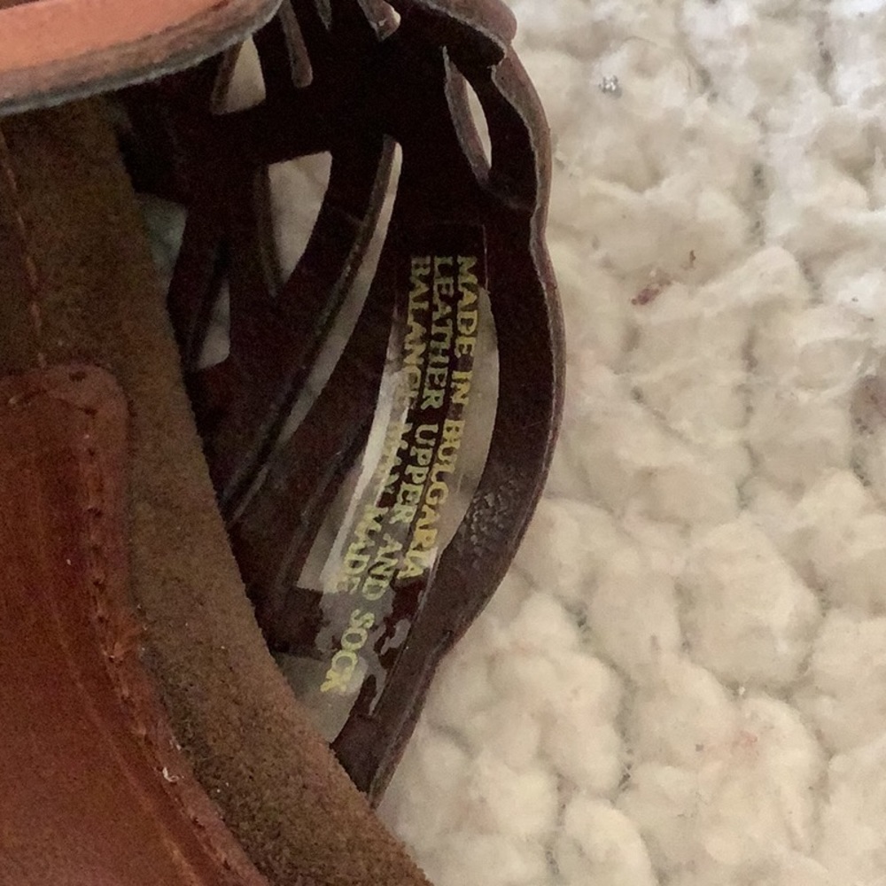 White Mountain heeled brown sandals, size 6M. - Picture 6 of 7